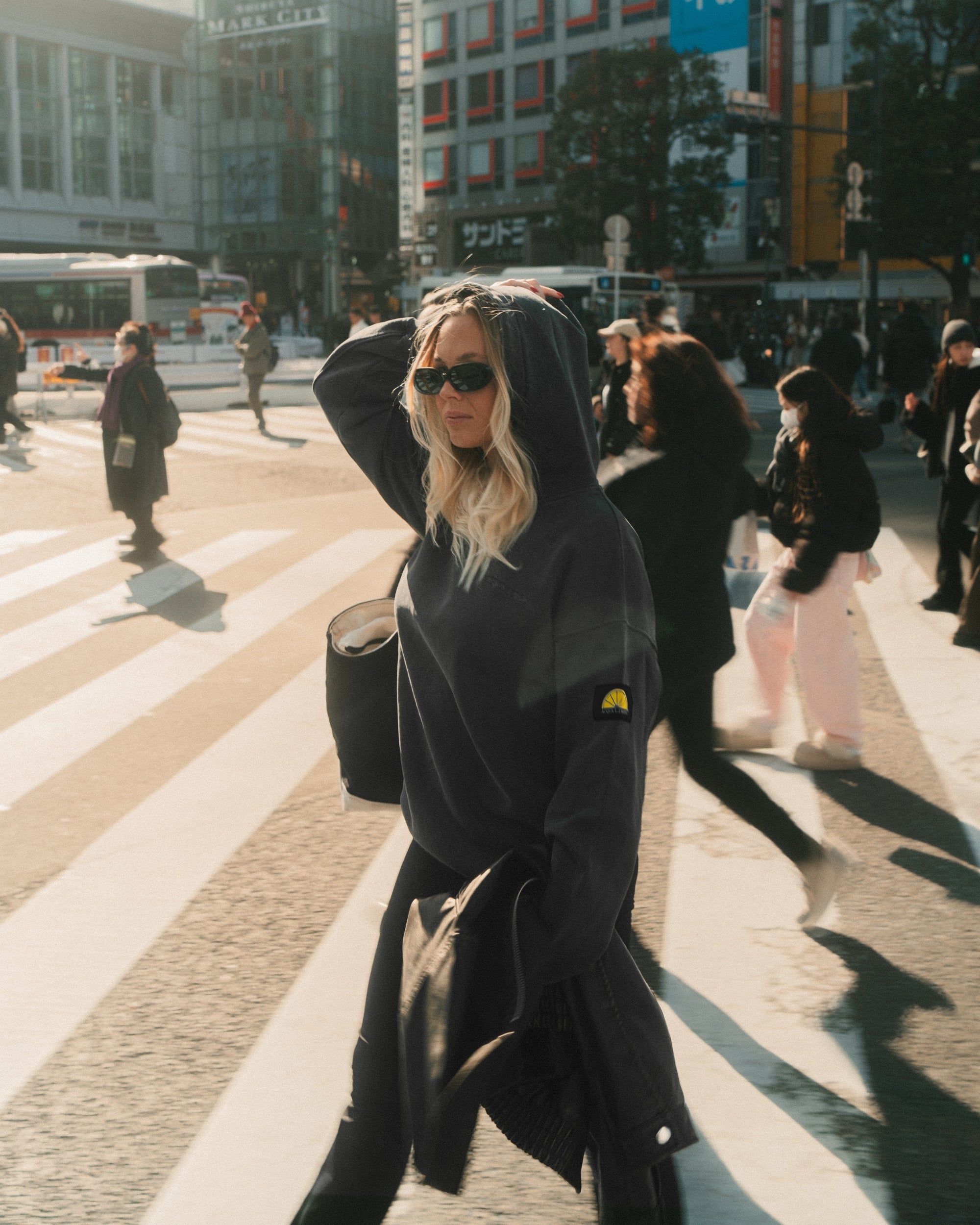 Washed Hoodie - Black - Acqua Limone