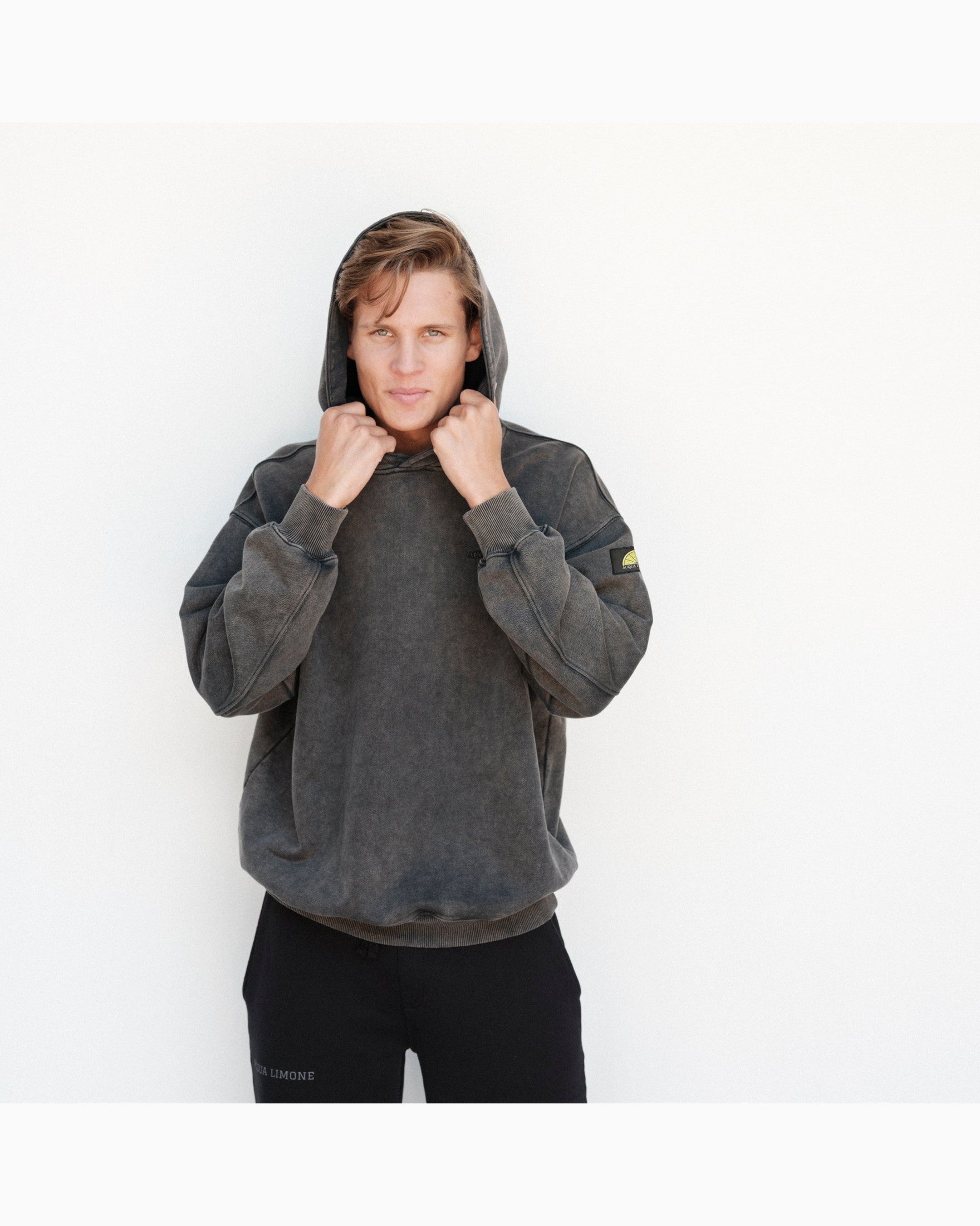 Washed Hoodie - Black - Acqua Limone