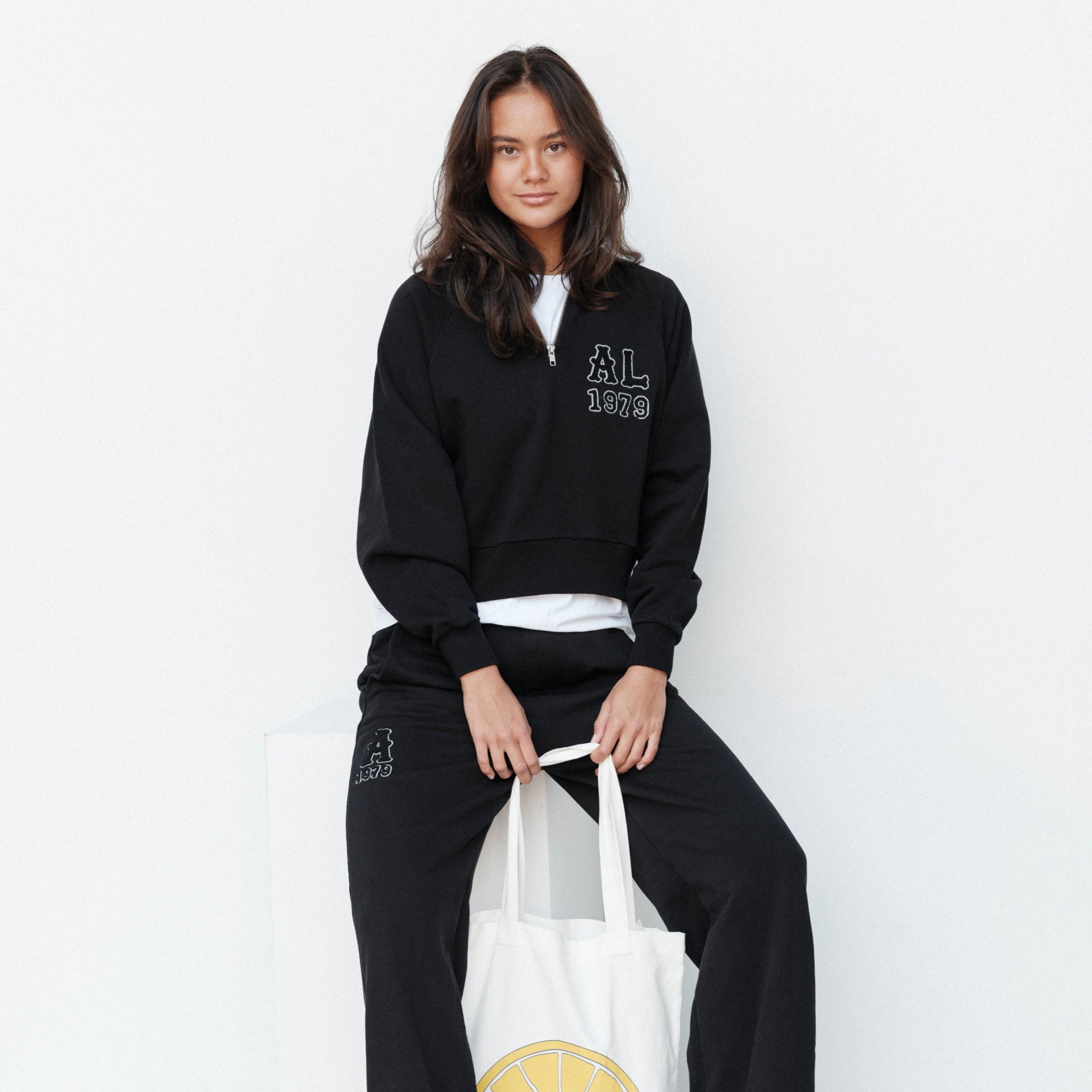 Cropped Ivy Half Zip - Black