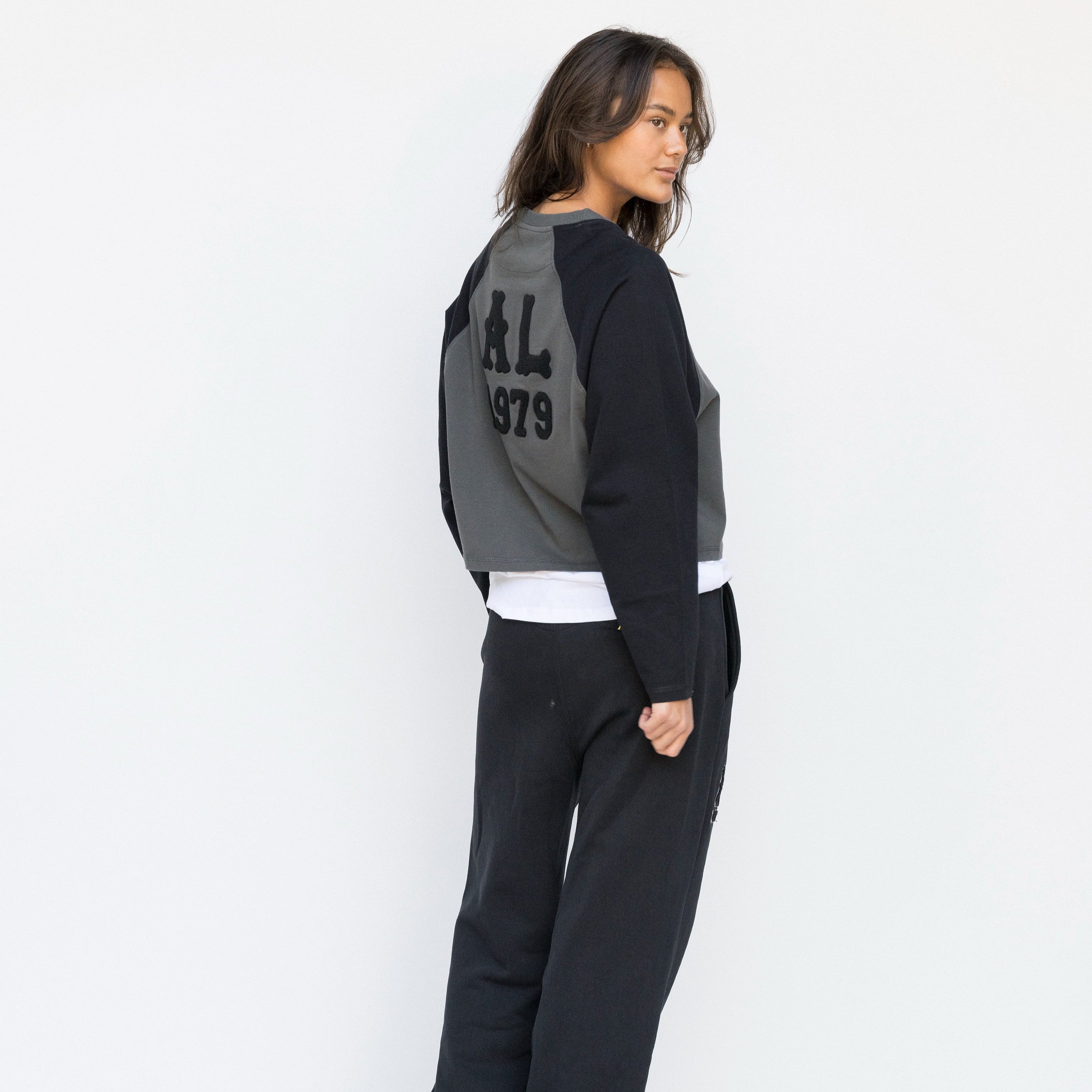 Cropped Varsity LS Tee - Anthracite/Black